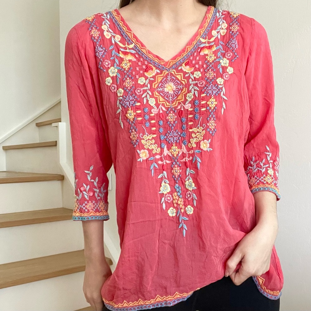 Johnny Was Ryleigh Embroidered Geometric Floral Coral Blouse Tunic Top Small